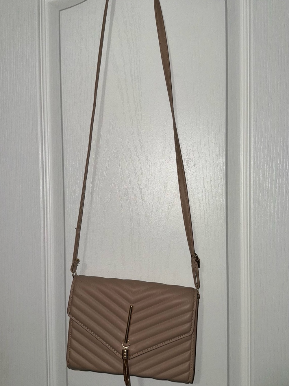 SHEIN Quilted Chevron Crossbody Bag in Taupe